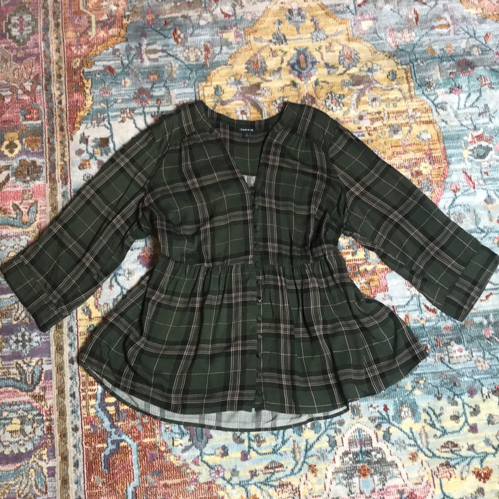Torrid | Plaid Button Up Top Size 1 - Picture 1 of 7